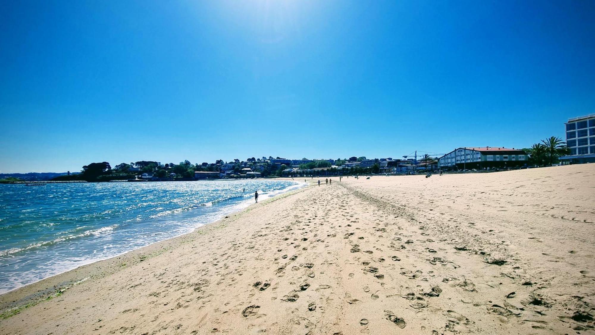 ア・コルーニャPrecioso Atico Frente A La Playa De Santa Cristinaアパートメント エクステリア 写真